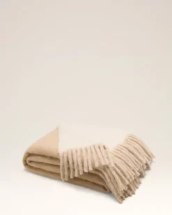 Ami Paris Bicolor Double-Sided Blanket With Ami Alexandre Mattiussi Tab SAND Online