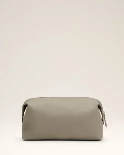 Ami Paris Grey Leather Paris Paris Toiletry Pouch ASH/VIBRATED SILVER Best