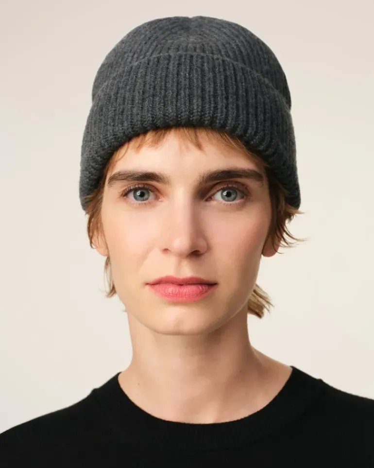Ami Paris Grey Wool Ami de Coeur Beanie HEATHER GREY/RED Flash Sale